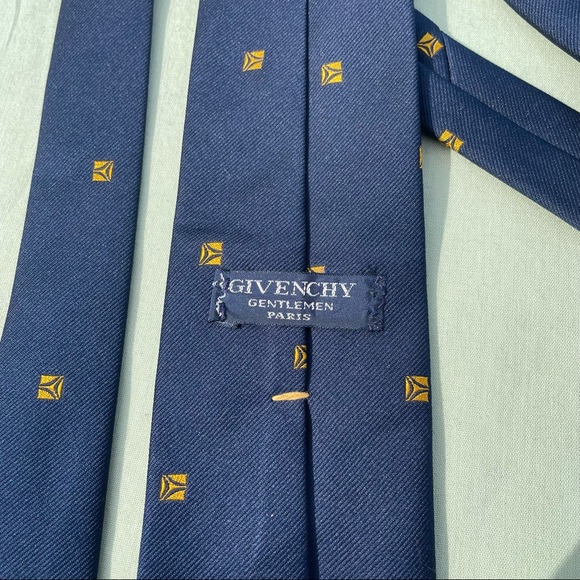 Vintage Givenchy Neck Tie - Picture 2 of 7